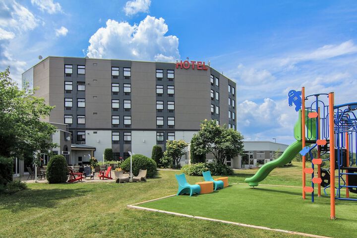 Children's play area - outdoor