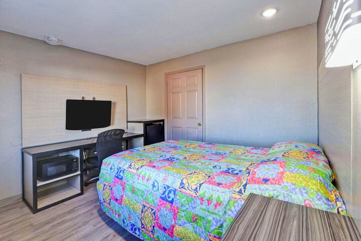 Room 15 of 31