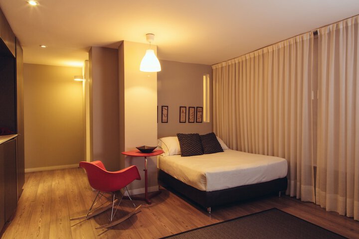 Room 11 of 40