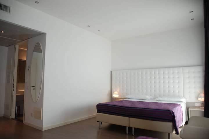 Room 38 of 69