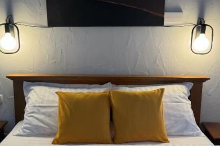 Room 7 of 20