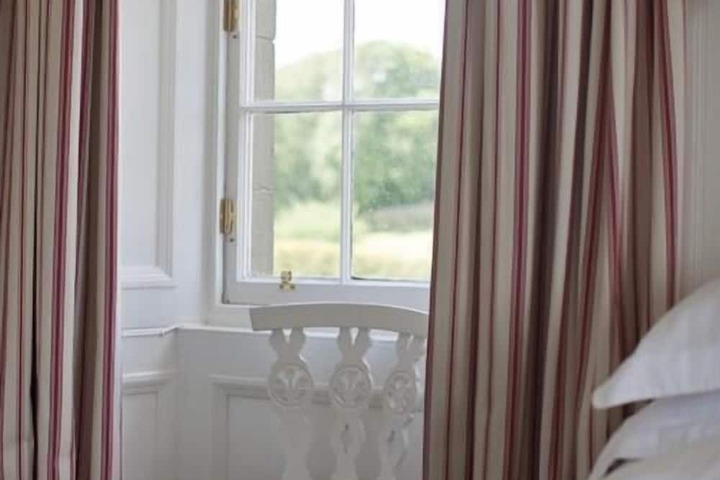 Room 9 of 31