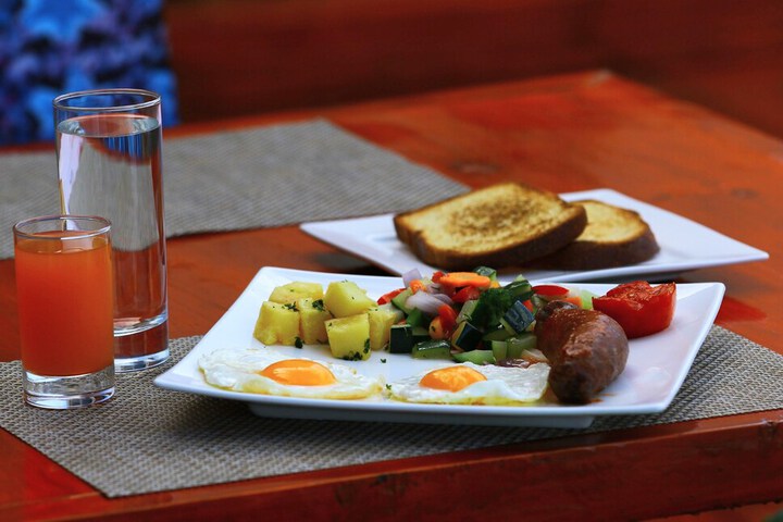 Breakfast/Coffee Service 30 of 43