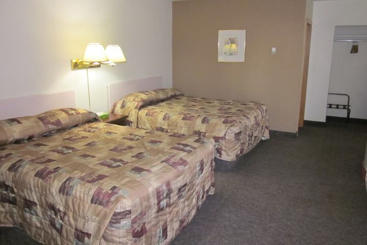 Room 4 of 17