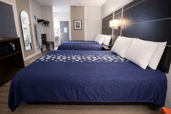Room 9 of 23