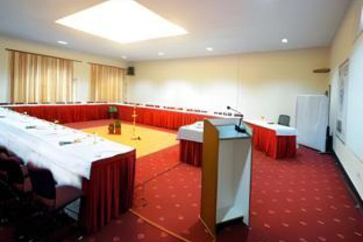 Business Center 10 of 14