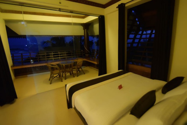 Room 8 of 31