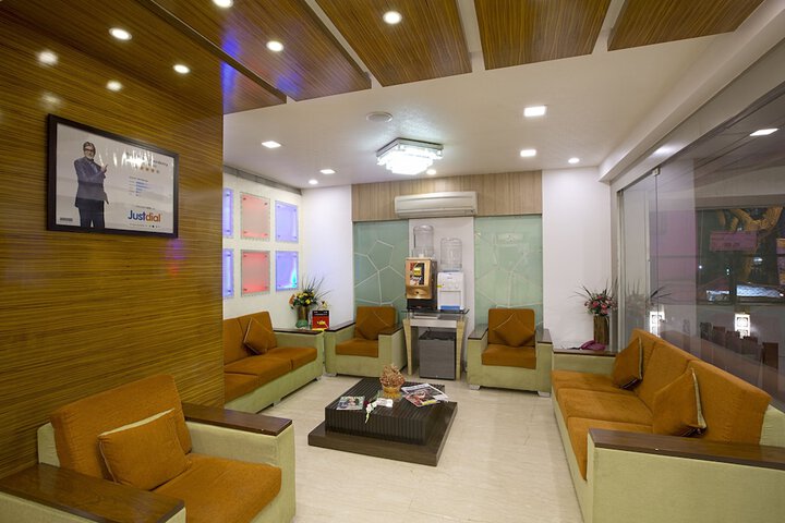 Lounge 54 of 70