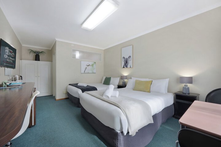Room 8 of 62