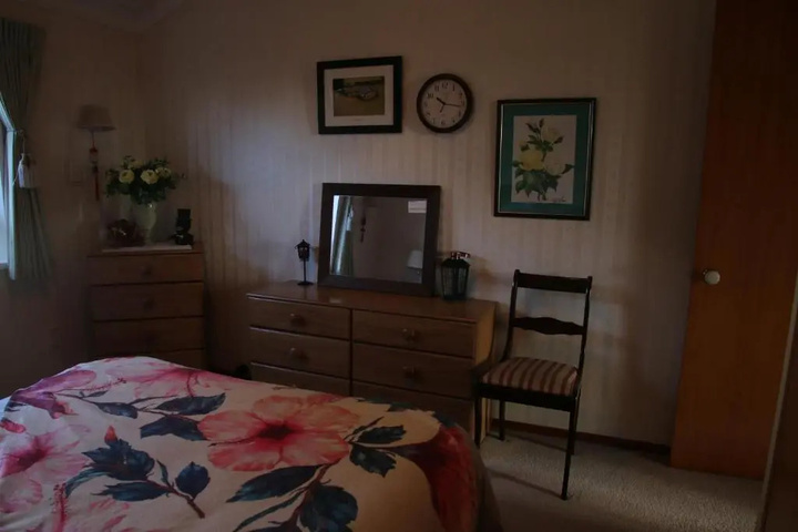 Room 3 of 11