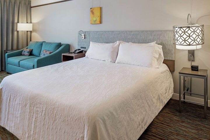 1 King Bed (8 of 22)
