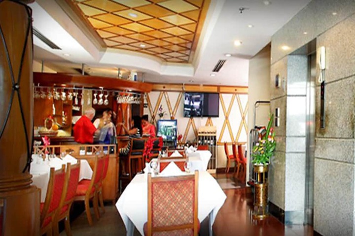 Dining Photos