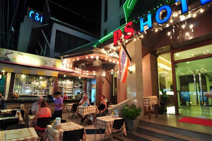 P.S Hotel