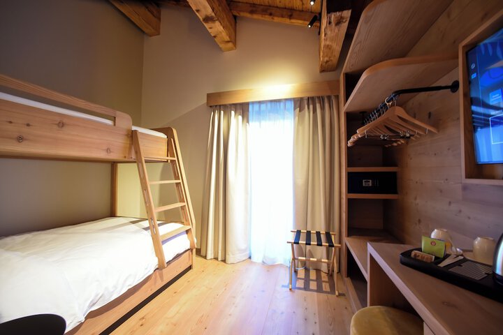 Room 7 of 20