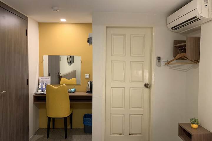 Room 23 of 58