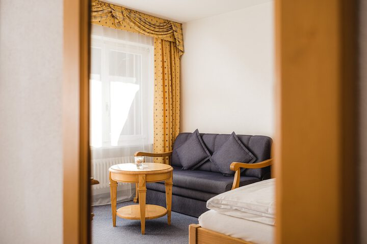 Room 15 of 49