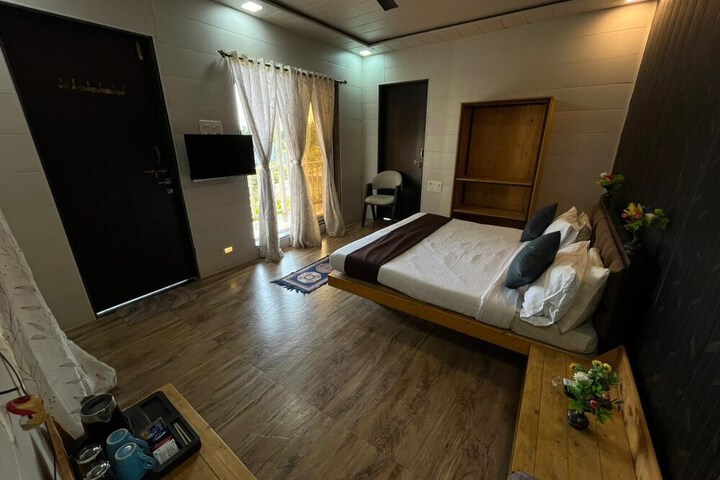 Room 21 of 96