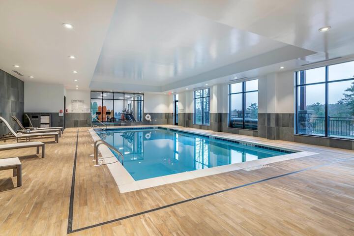 Swimming pool at Cambria Hotel Lake Placid - Lakeside Resort
