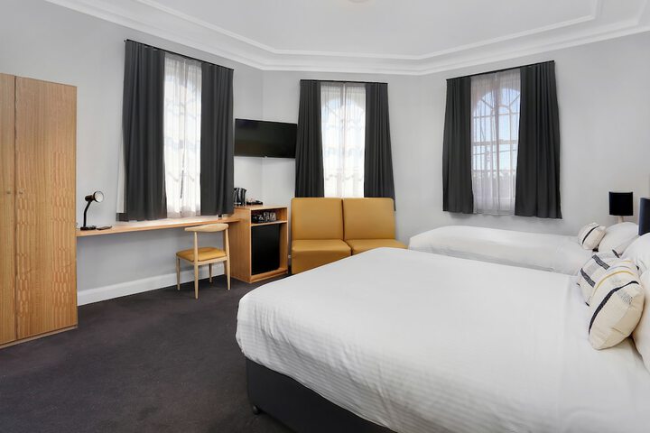 Room 3 of 48