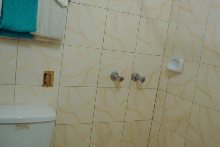 Room 54 of 69