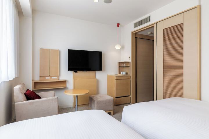 Room 15 of 125