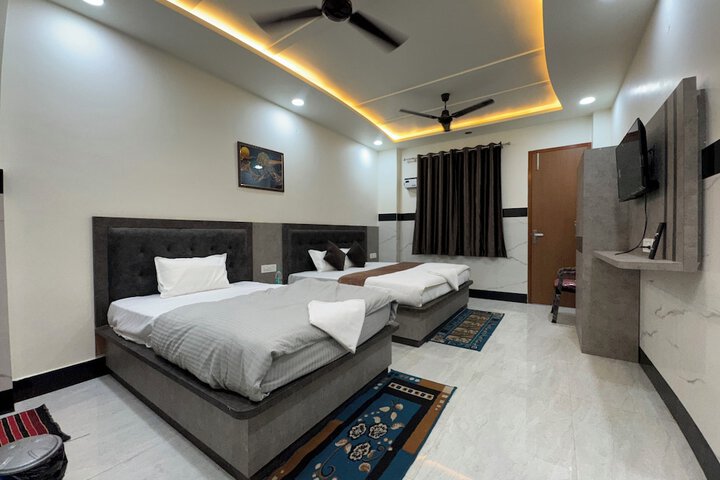 Room 33 of 57