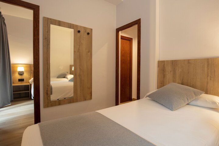 Room 17 of 48