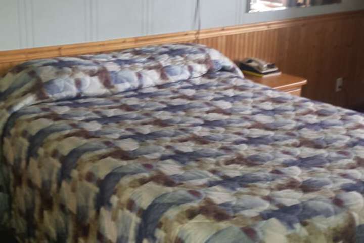 Room 7 of 33
