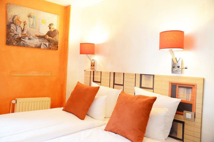 Room 33 of 101