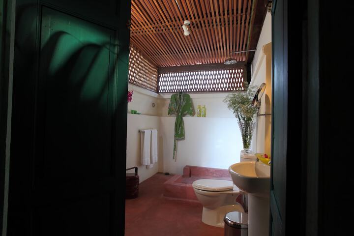 Room 19 of 42