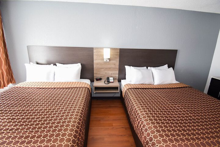 1 King Bed (5 of 46)