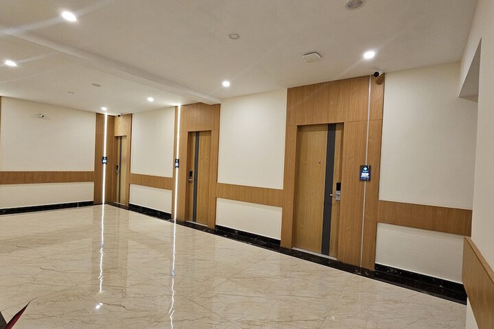 Ballroom/Hall 25 of 33