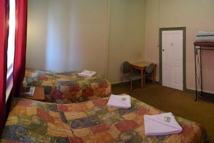 Room 49 of 98