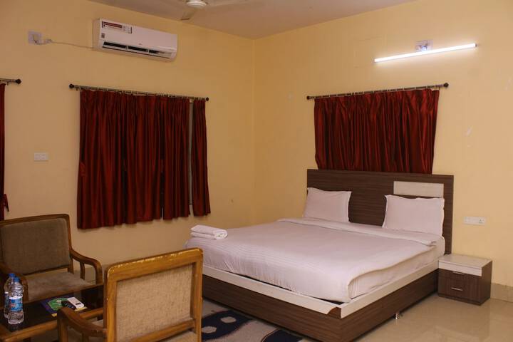 Room 10 of 20