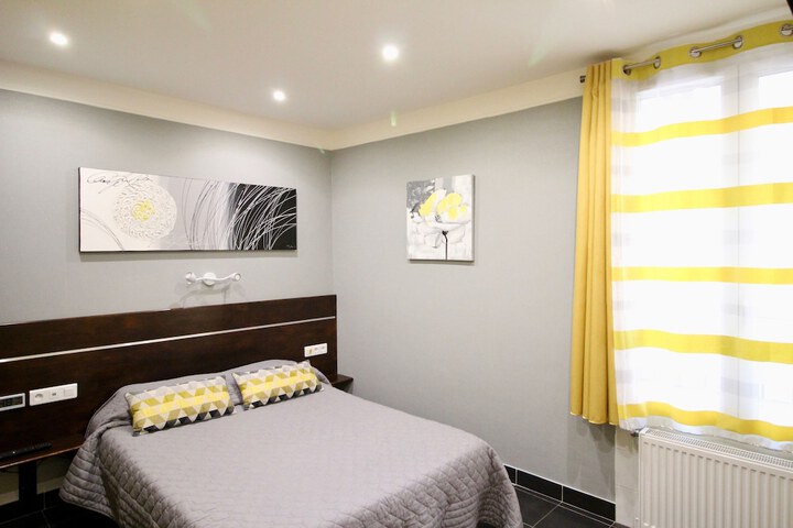 Room 5 of 71