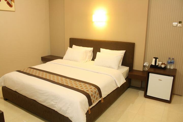Room 3 of 7