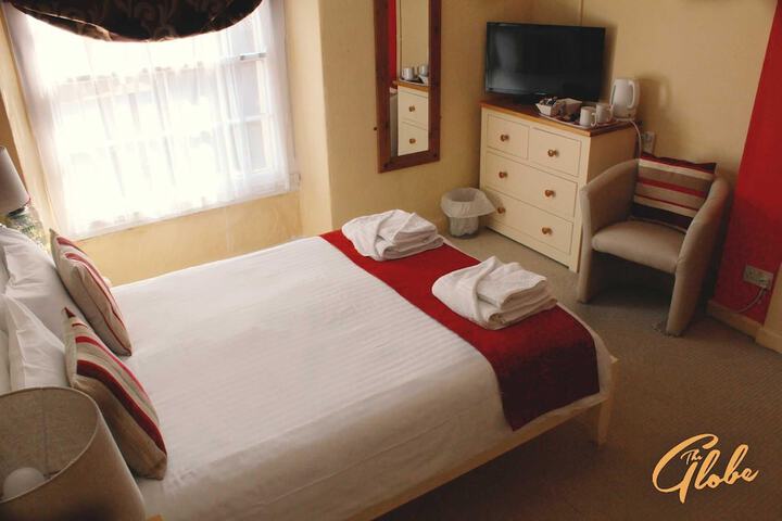Room 6 of 25