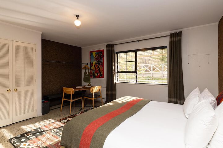 Room 12 of 64