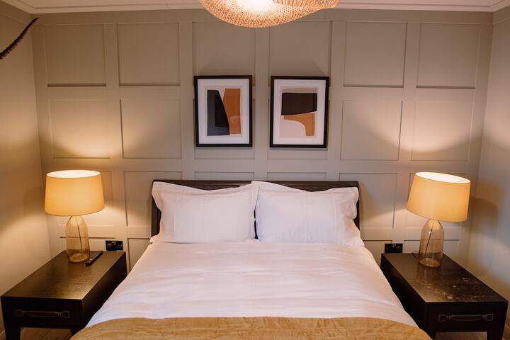Room 6 of 27