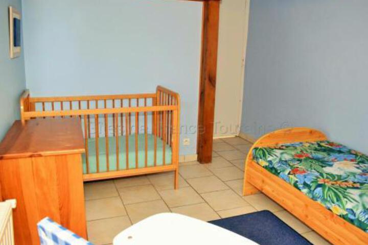 Room 5 of 11