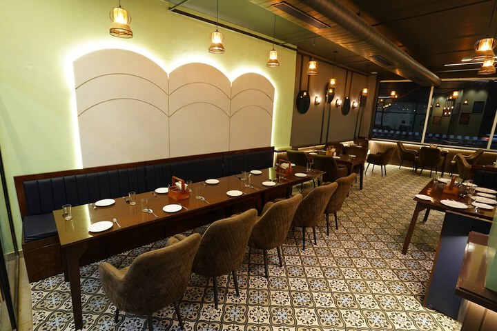 Dining 64 of 76