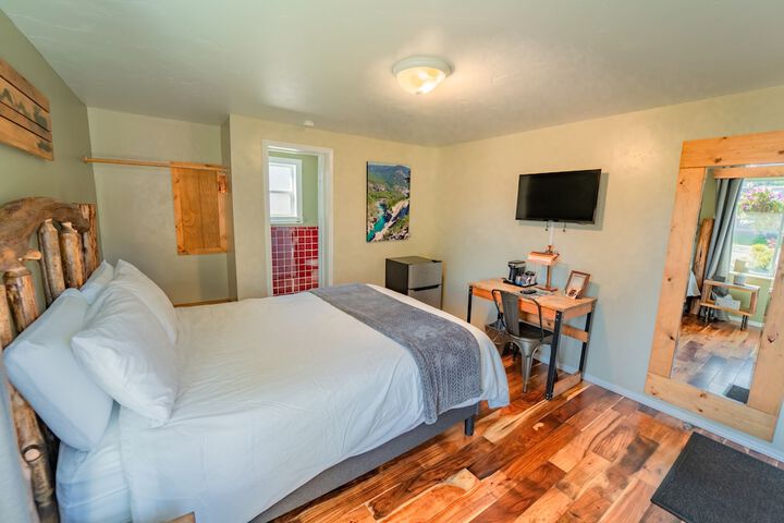 Room 18 of 48