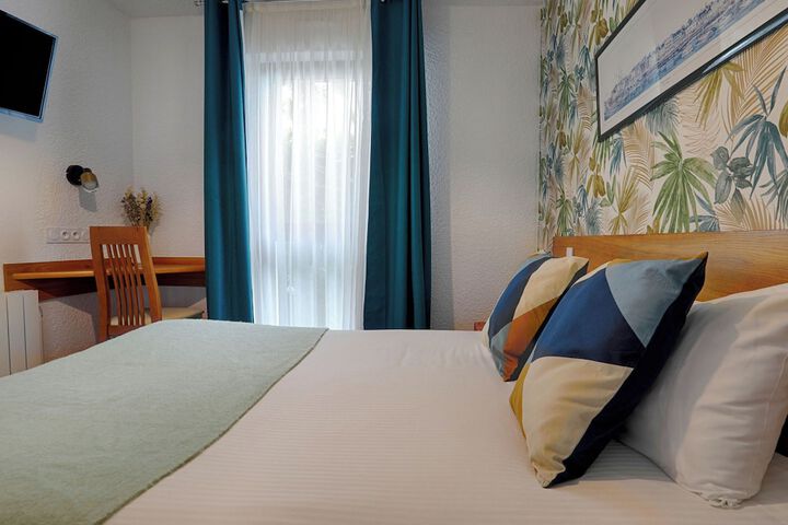 Room 105 of 191