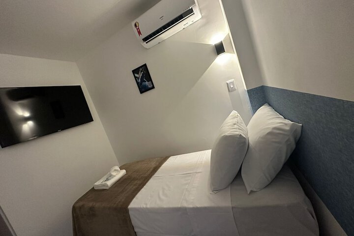 Room 4 of 36