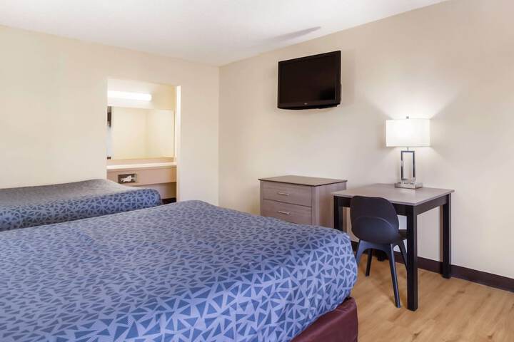 Studio 2 Queen Beds Kitchenette (16 of 16)