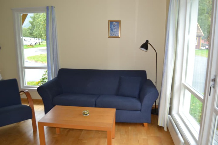 Room 5 of 94
