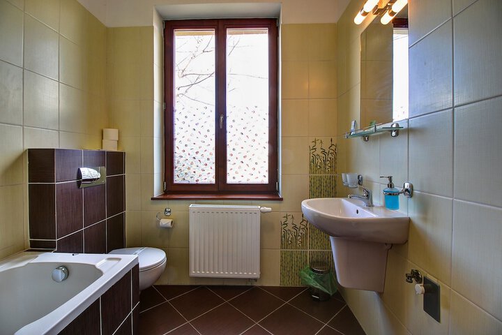 Clean Restrooms