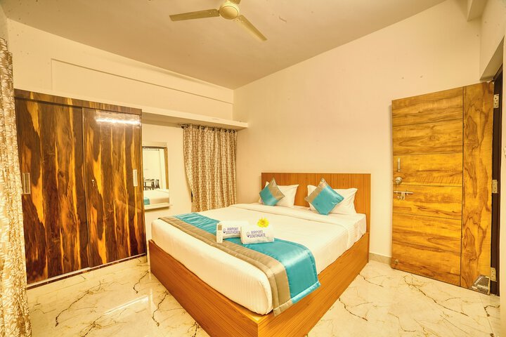 Room 11 of 26