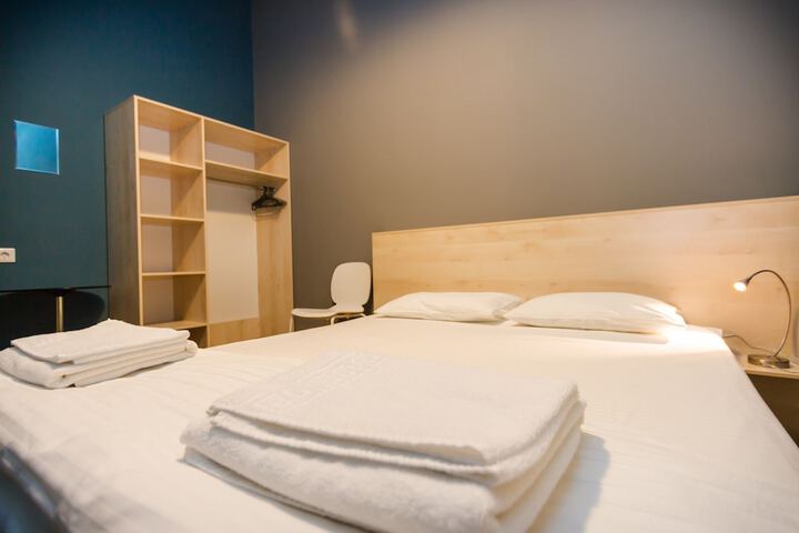 Room 5 of 48