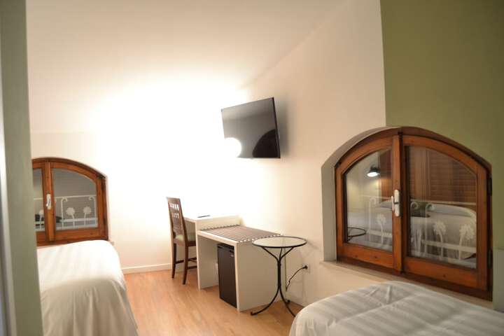 Room 25 of 93